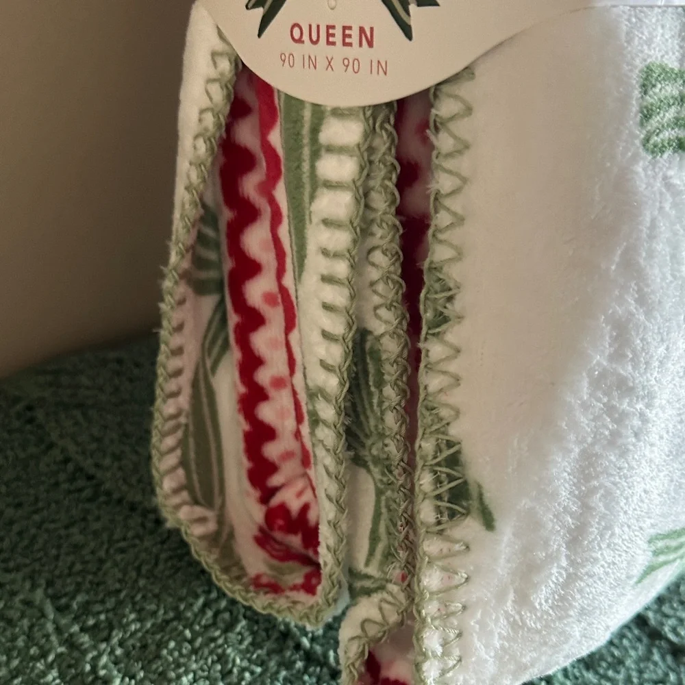 Envogue Reversible Plush Blanket Holiday Christmas Queen Red Rose 🌹 NEW!